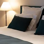Chateau De Hotel 4*