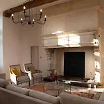 Hotel Chateau De Bernesq