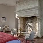Chateau De Hotel 4*