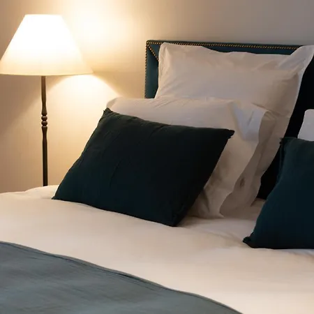 Chateau De Hotel 4*