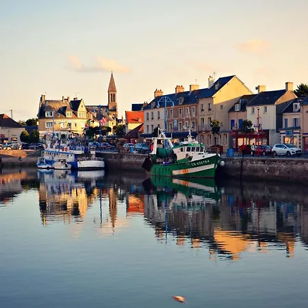 Hotel Chateau De Bernesq