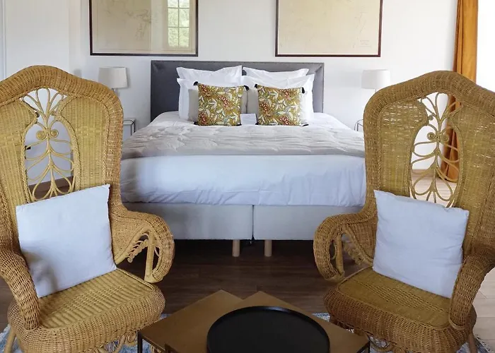 Chateau De 酒店 Bernesq