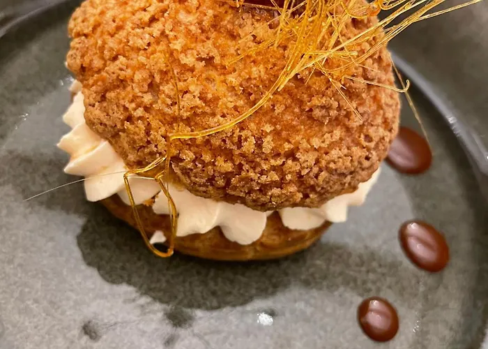 Chateau De Hotel Bernesq